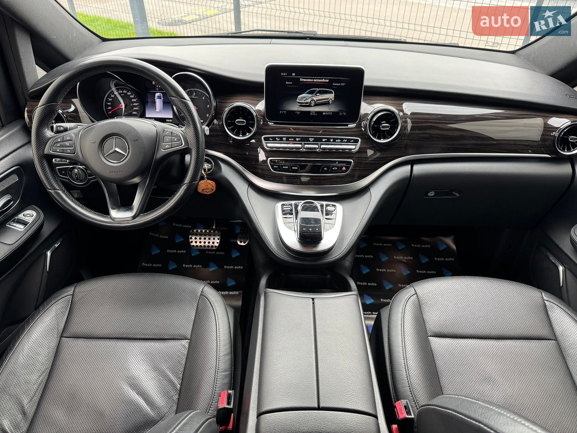 Mercedes-Benz V-Class 2020 VIN W1V44781313706357 фото оголошення 4 з 40