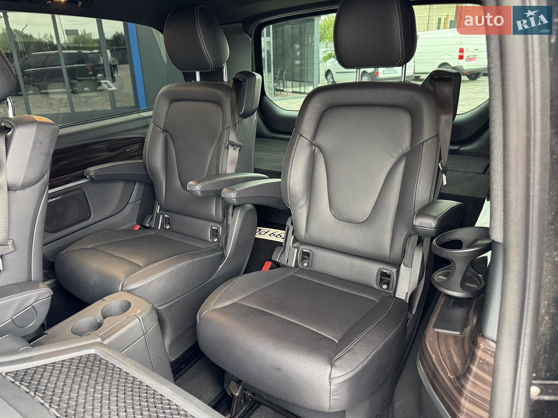 Mercedes-Benz V-Class 2020 VIN W1V44781313706357 фото оголошення 28 з 40