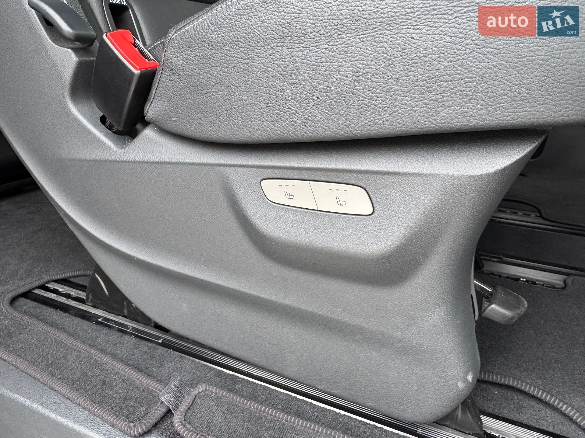 Mercedes-Benz V-Class 2020 VIN W1V44781313706357 фото оголошення 34 з 40