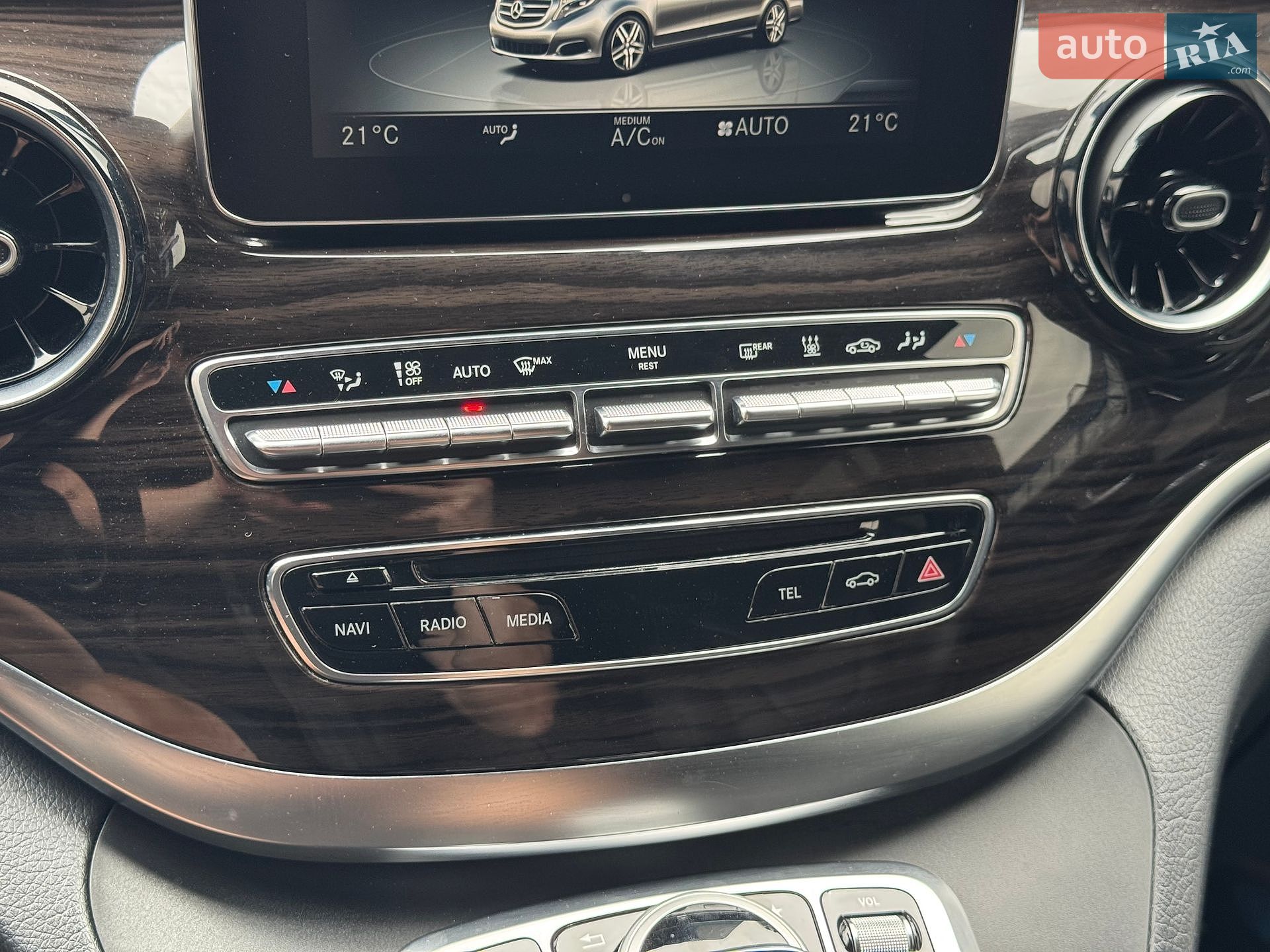 Mercedes-Benz V-Class 2020 VIN W1V44781313706357 фото оголошення 23 з 40