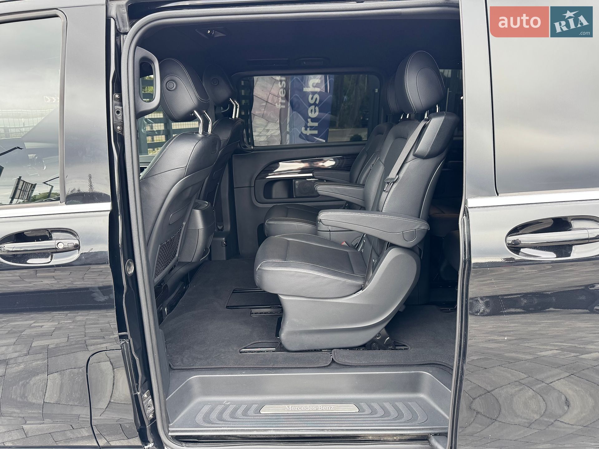 Mercedes-Benz V-Class 2020 VIN W1V44781313706357 фото оголошення 26 з 40