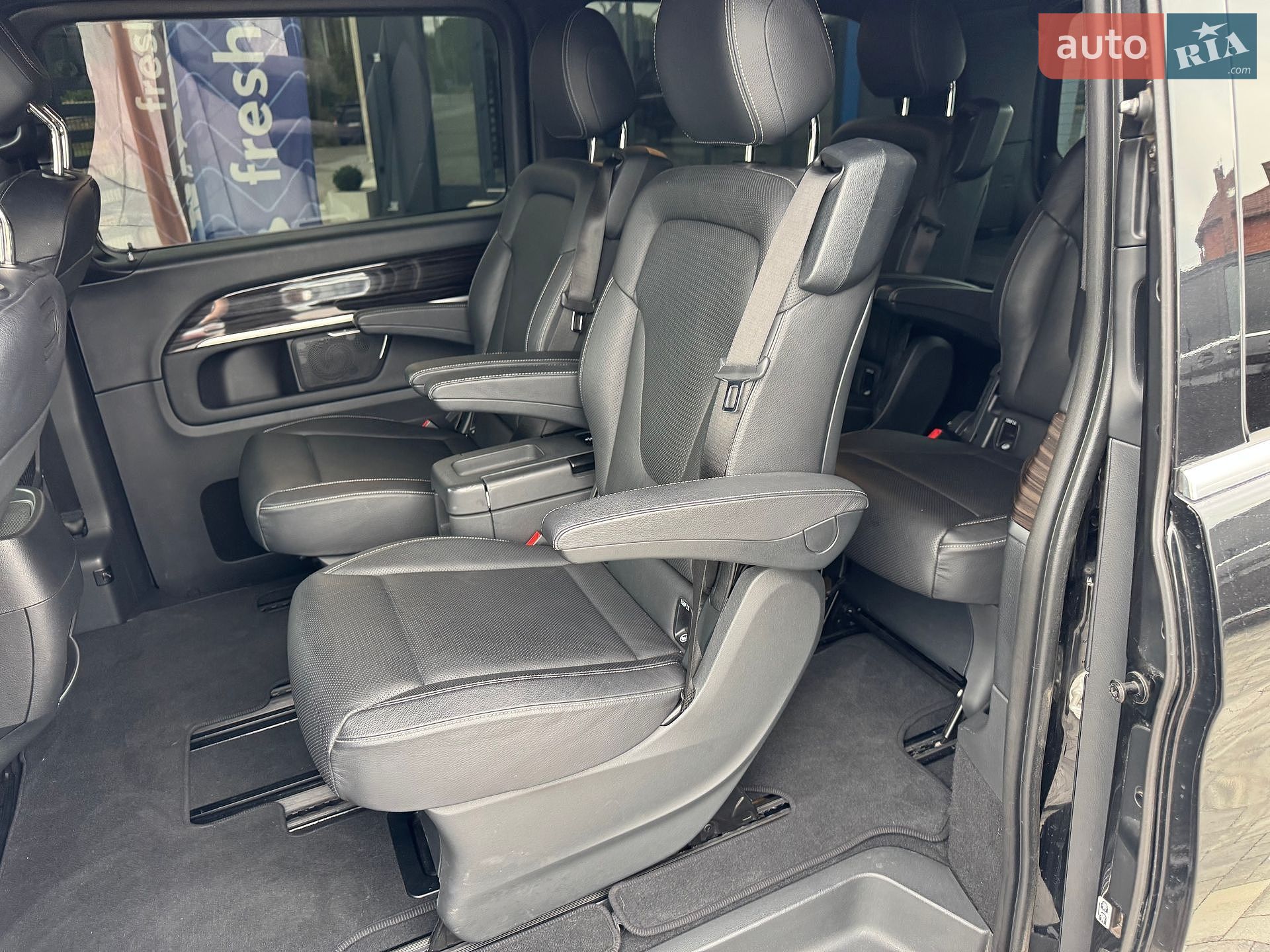 Mercedes-Benz V-Class 2020 VIN W1V44781313706357 фото оголошення 27 з 40