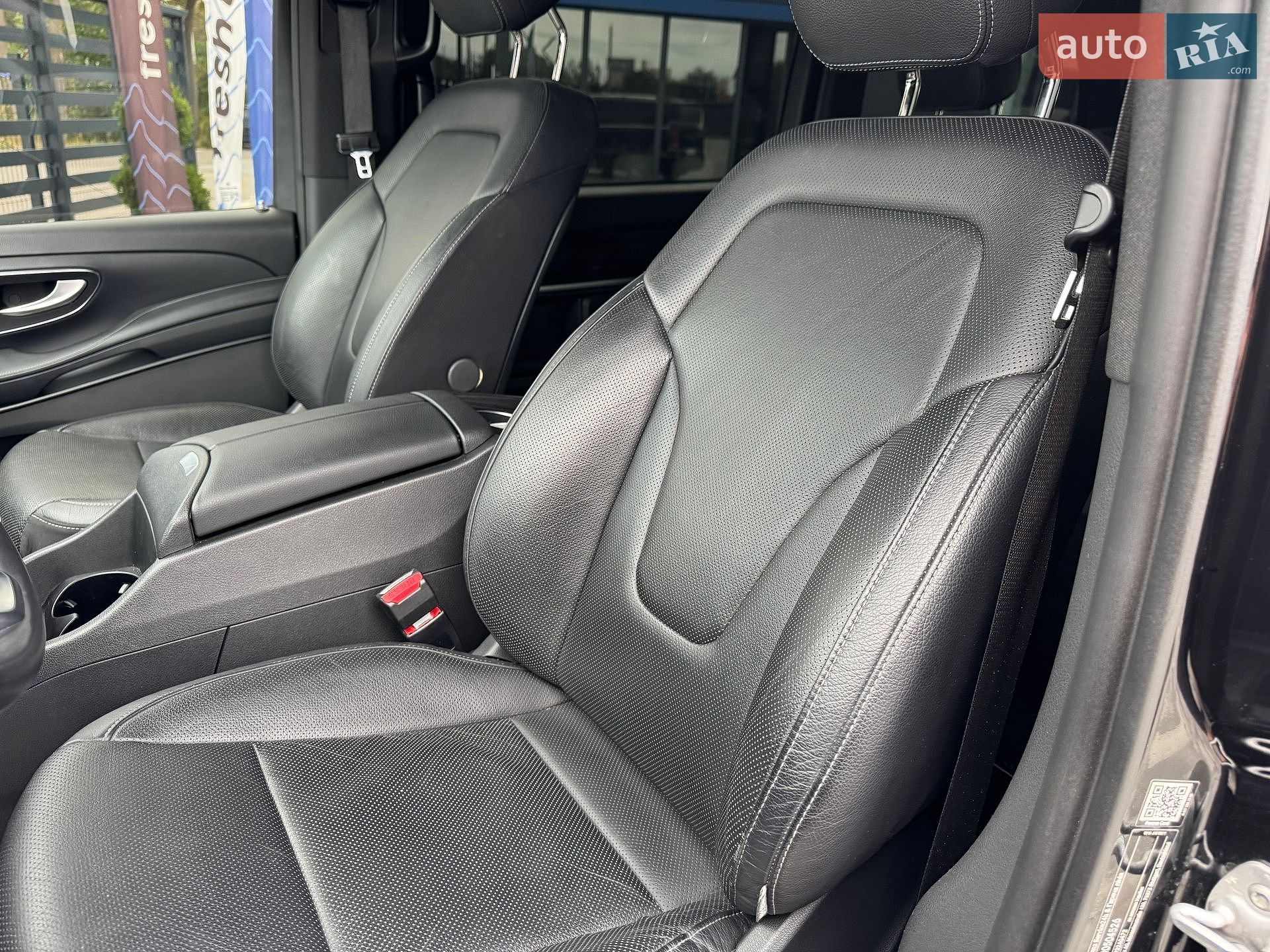 Mercedes-Benz V-Class 2020 VIN W1V44781313706357 фото оголошення 19 з 40