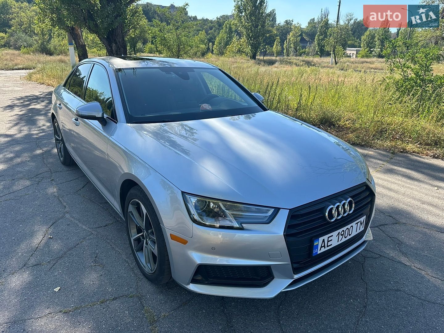 Audi A4 2019 VIN WAUGMAF40KA111046 фото оголошення 9 з 21