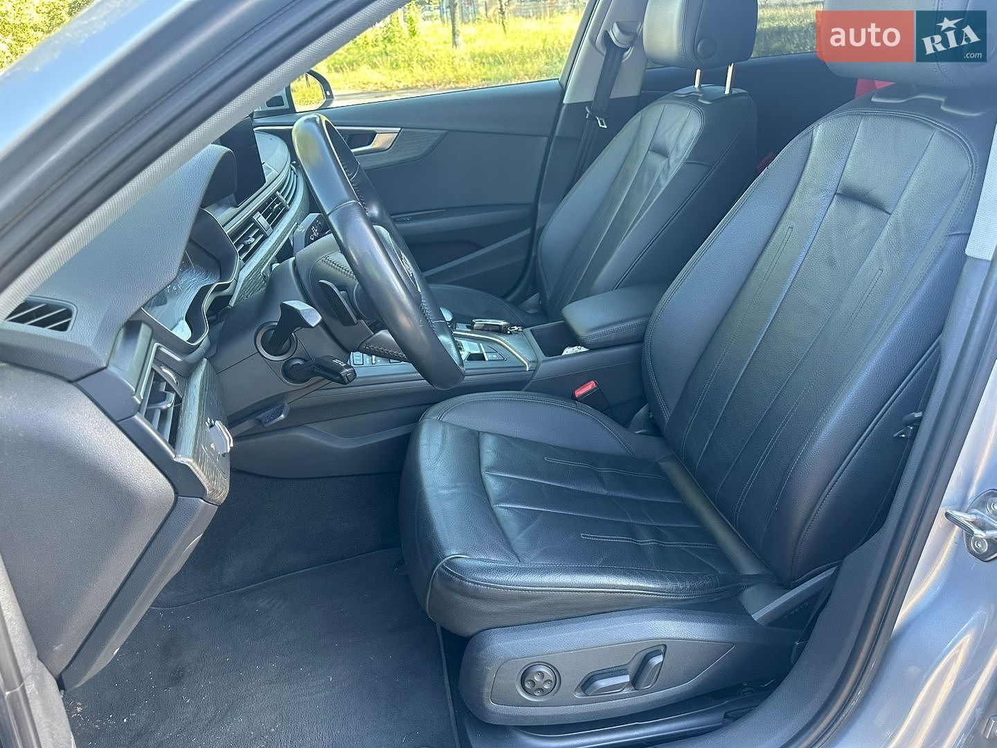 Audi A4 2019 VIN WAUGMAF40KA111046 фото оголошення 19 з 21