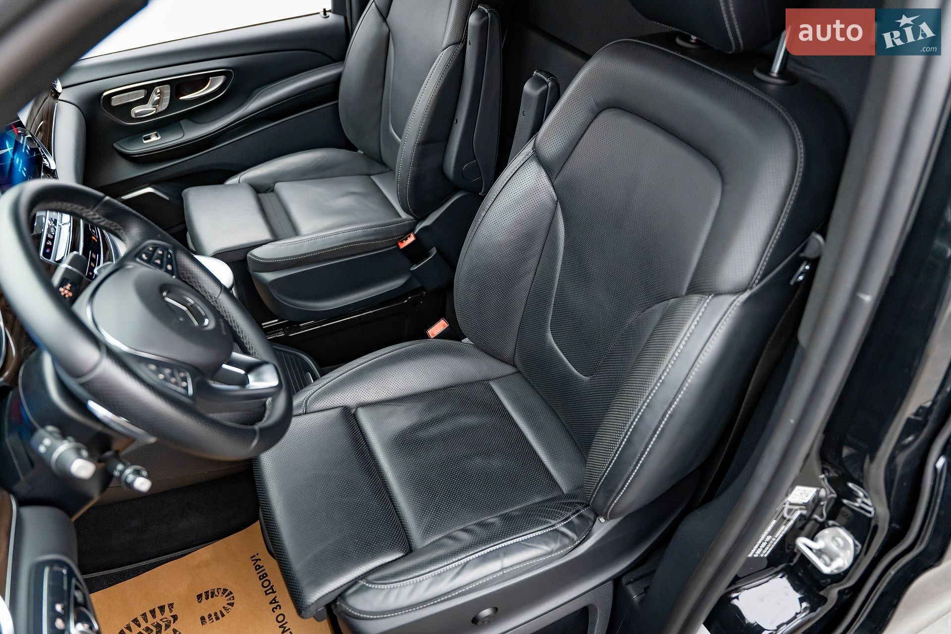 Mercedes-Benz V-Class 2023 VIN W1V44781514252819 фото оголошення 11 з 30