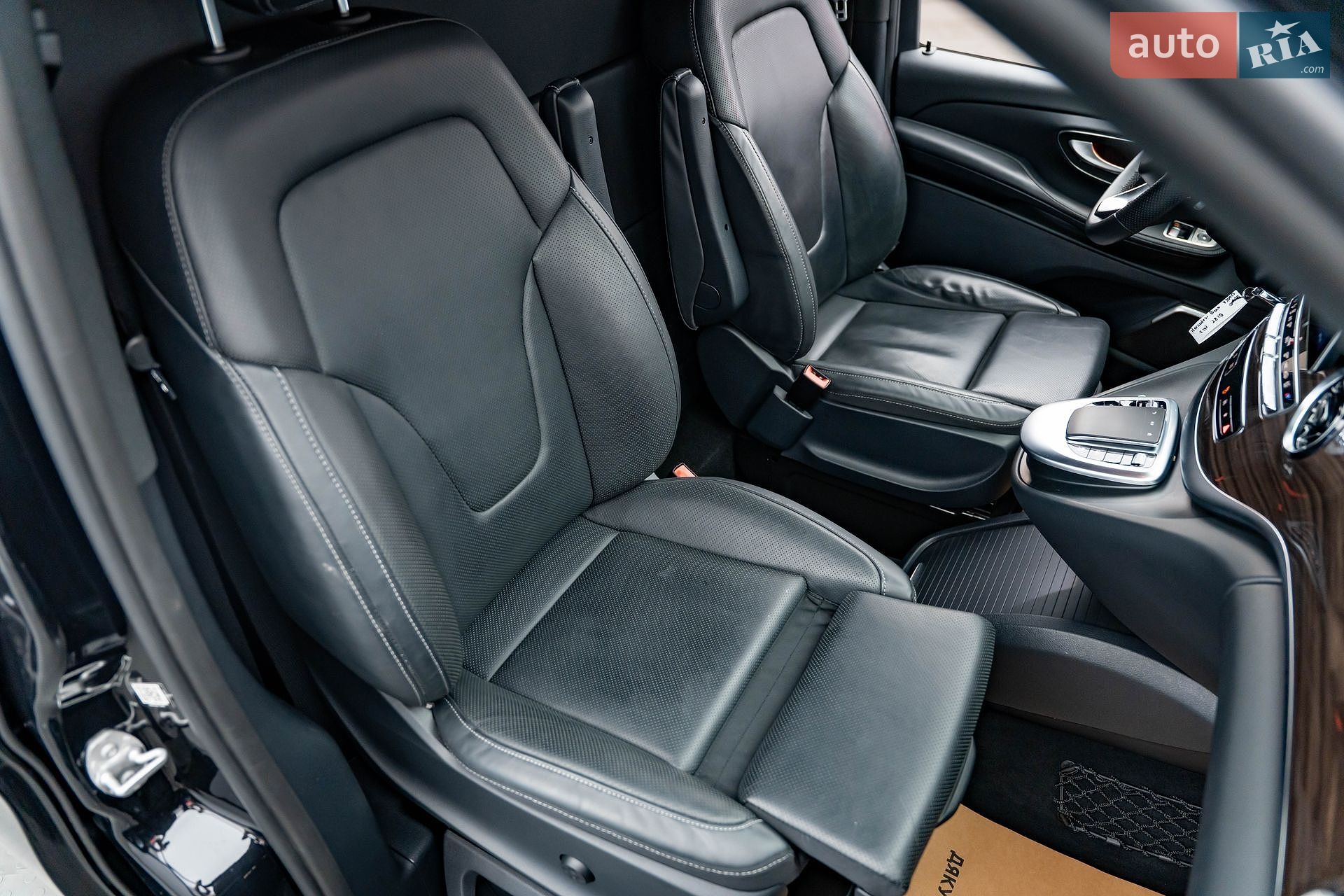 Mercedes-Benz V-Class 2023 VIN W1V44781514252819 фото оголошення 12 з 30