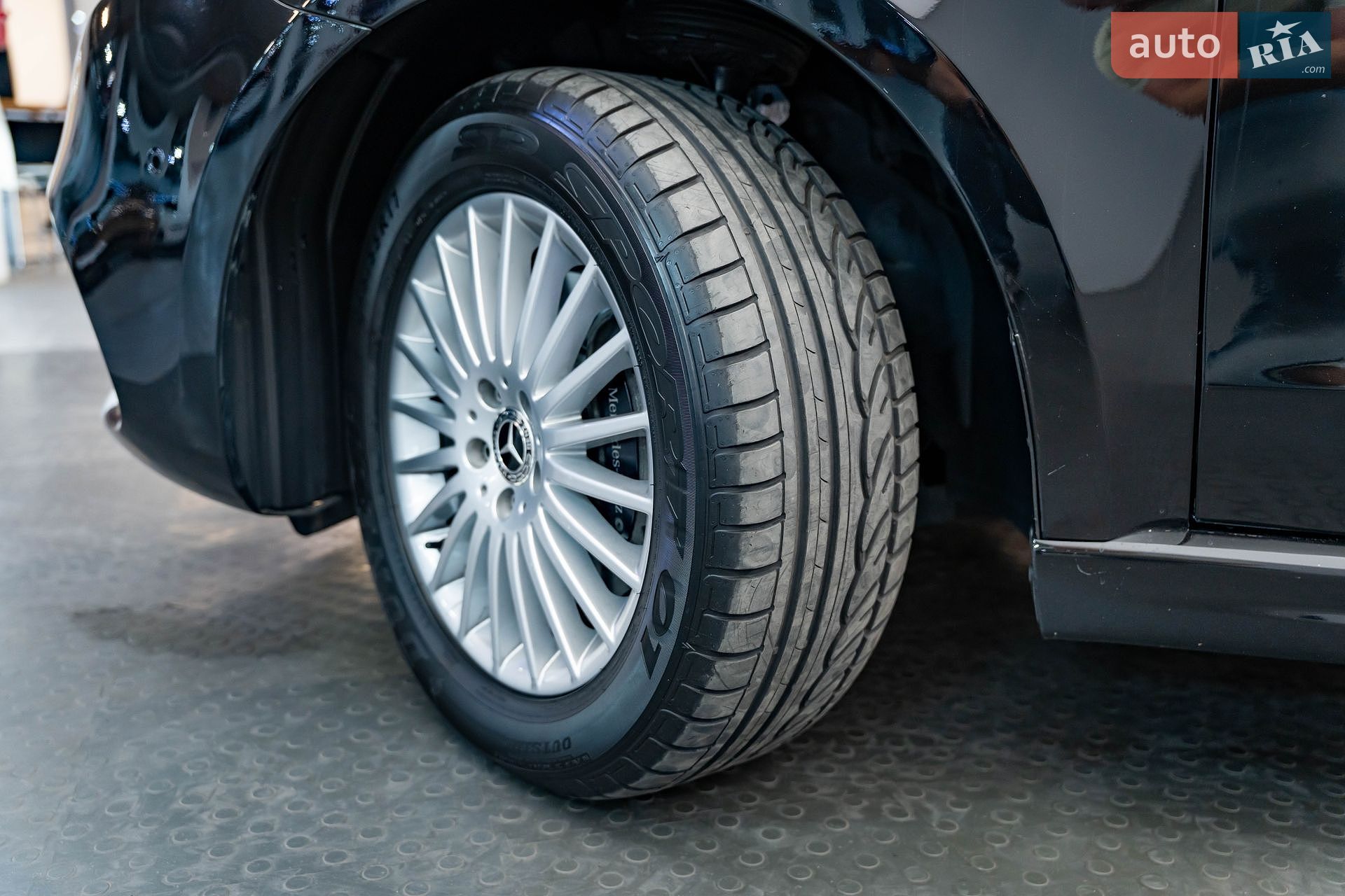 Mercedes-Benz V-Class 2023 VIN W1V44781514252819 фото оголошення 10 з 30