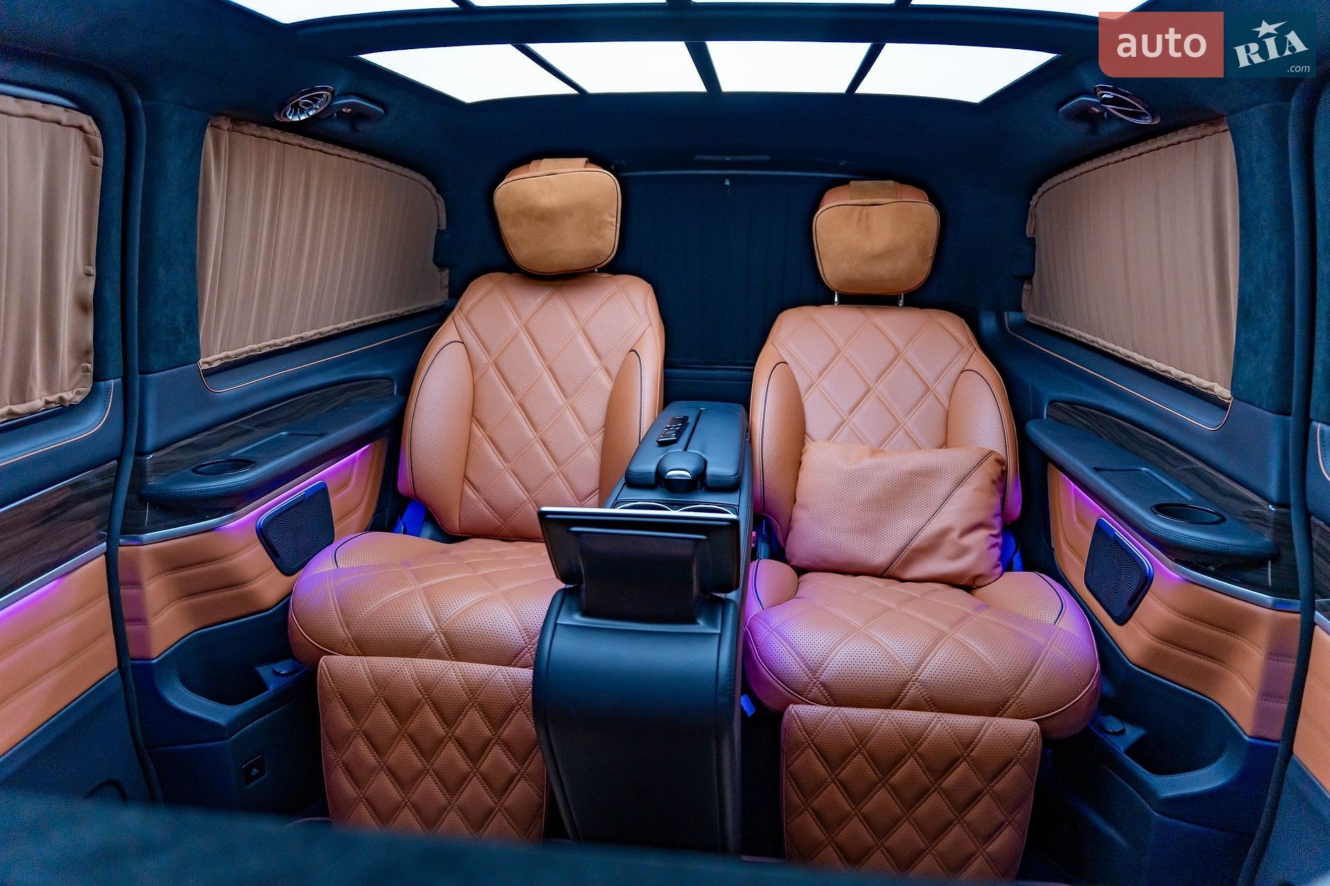 Mercedes-Benz V-Class 2023 VIN W1V44781514252819 фото оголошення 21 з 30