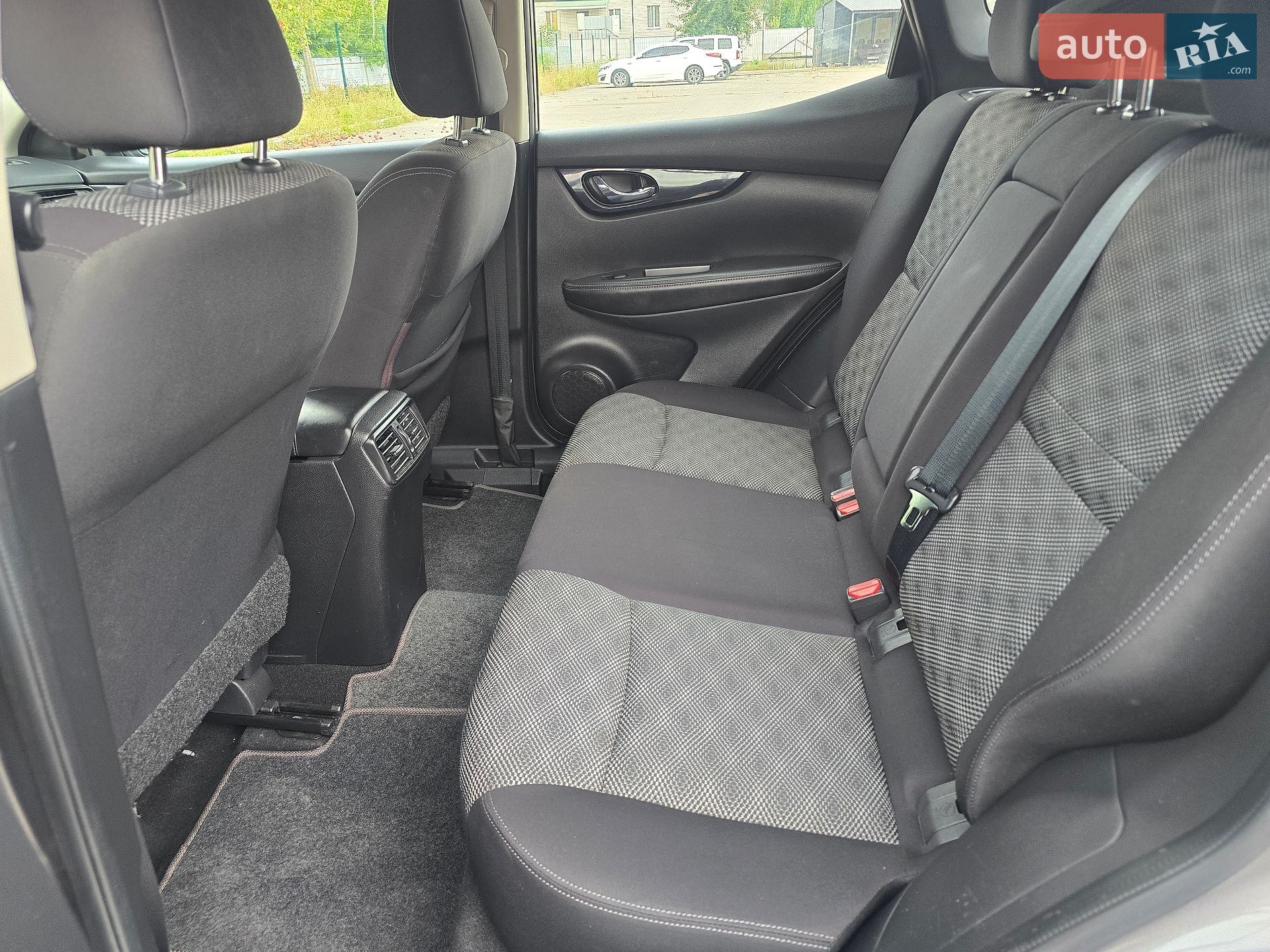 Nissan Rogue Sport 2019 VIN JN1BJ1CR3KW627137 фото оголошення 19 з 32