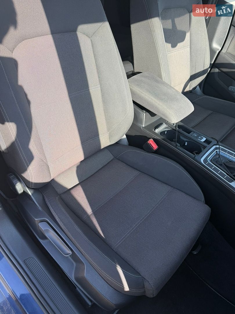 Volkswagen Passat 2016 VIN WVWZZZ3CZHE007869 фото оголошення 35 з 43