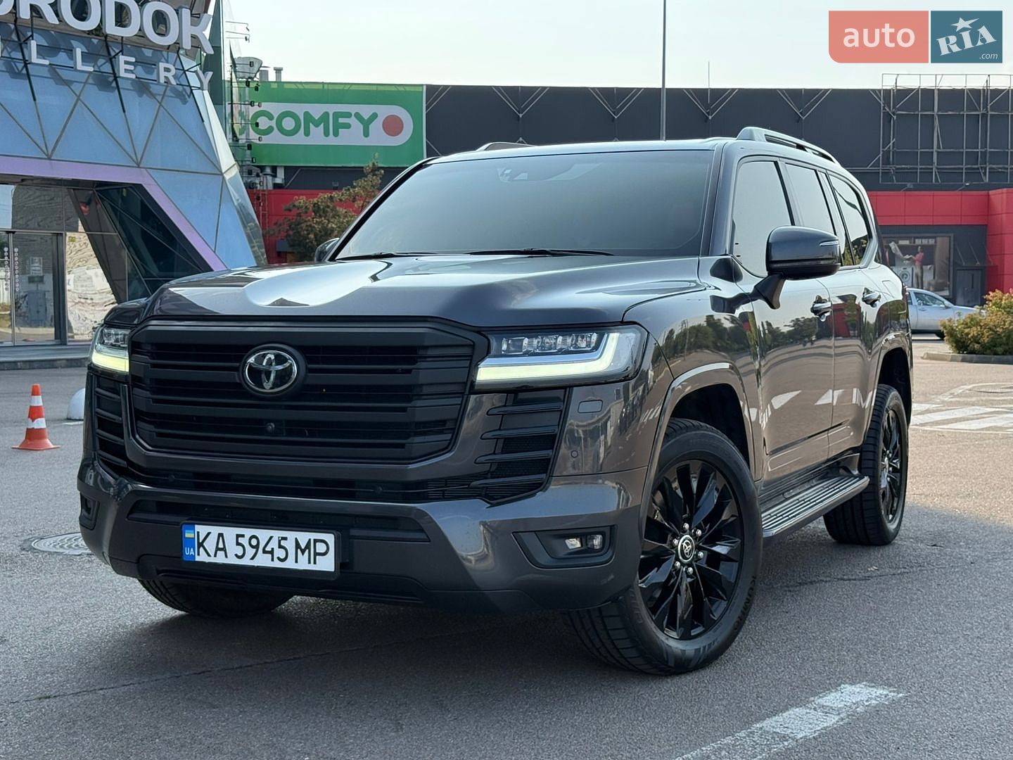 Toyota Land Cruiser 2023 VIN JTMAAABJ004040312 фото оголошення 2 з 36