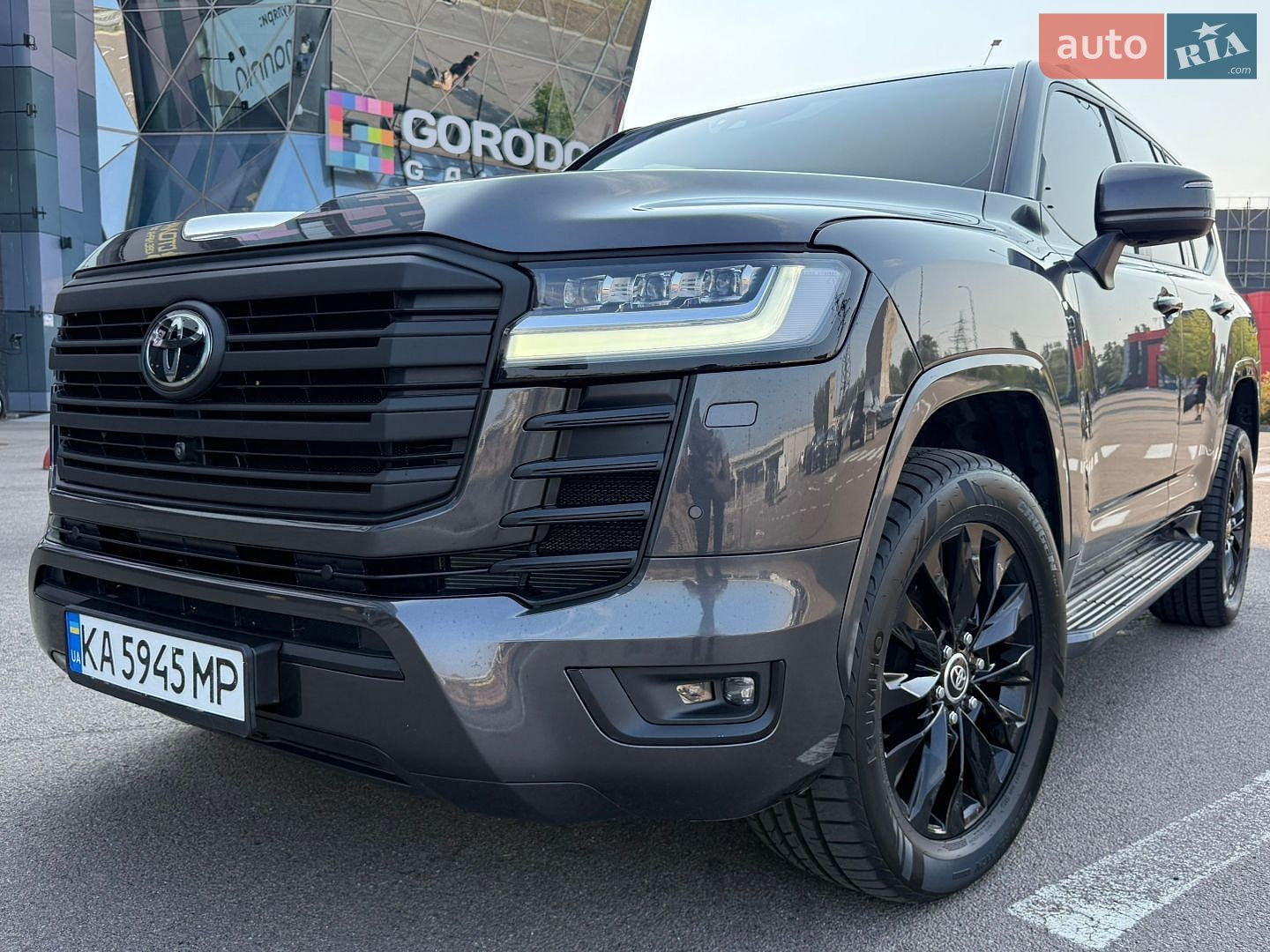Toyota Land Cruiser 2023 VIN JTMAAABJ004040312 фото оголошення 5 з 36