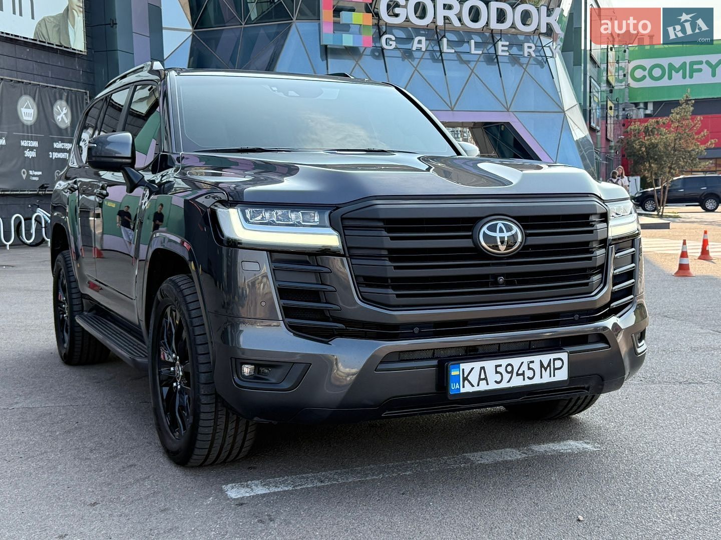 Toyota Land Cruiser 2023 VIN JTMAAABJ004040312 фото оголошення 7 з 36