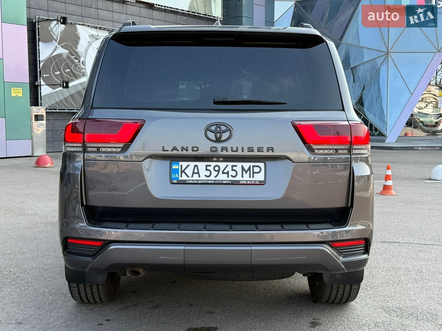 Toyota Land Cruiser 2023 VIN JTMAAABJ004040312 фото оголошення 10 з 36