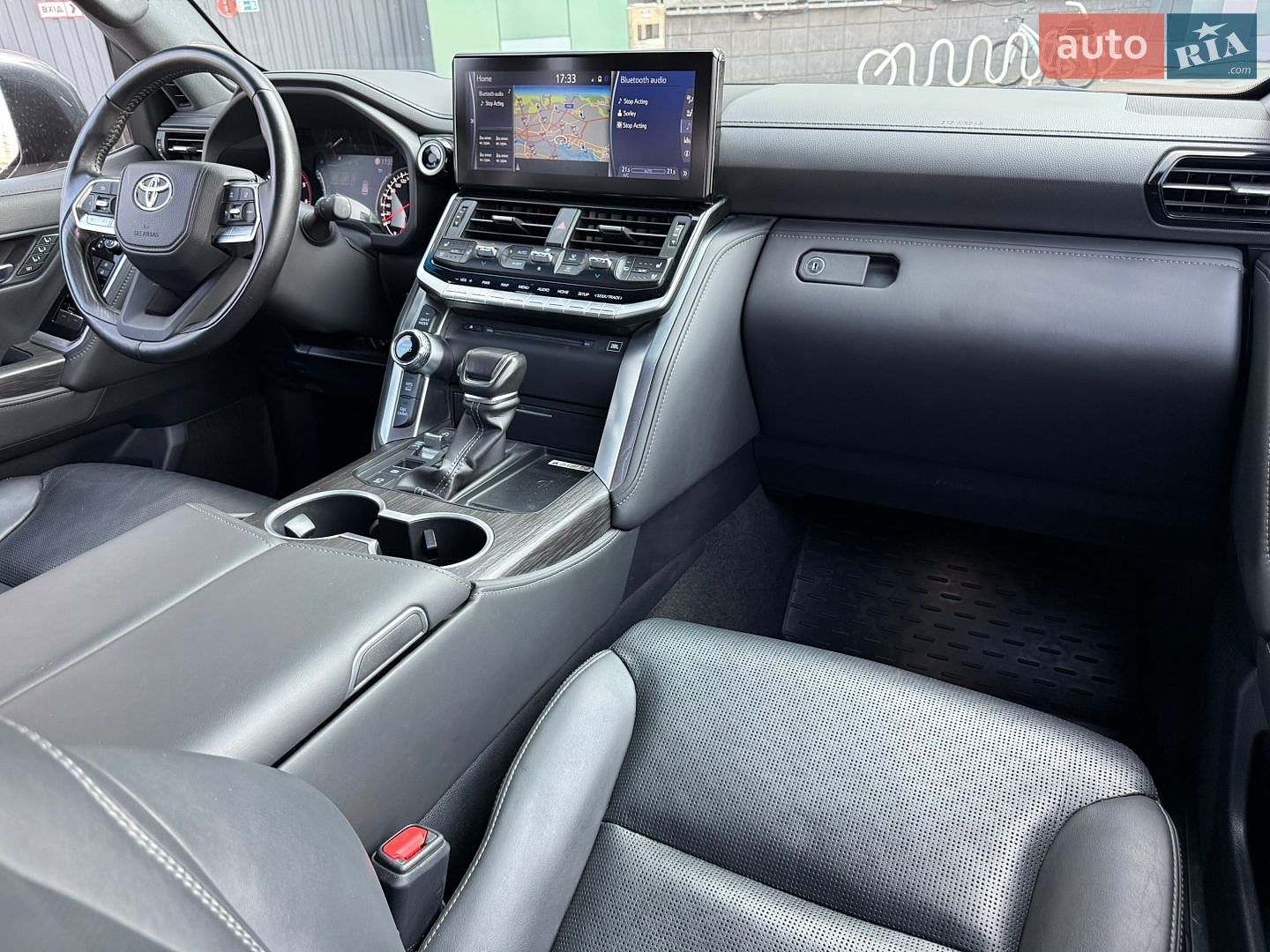 Toyota Land Cruiser 2023 VIN JTMAAABJ004040312 фото оголошення 17 з 36