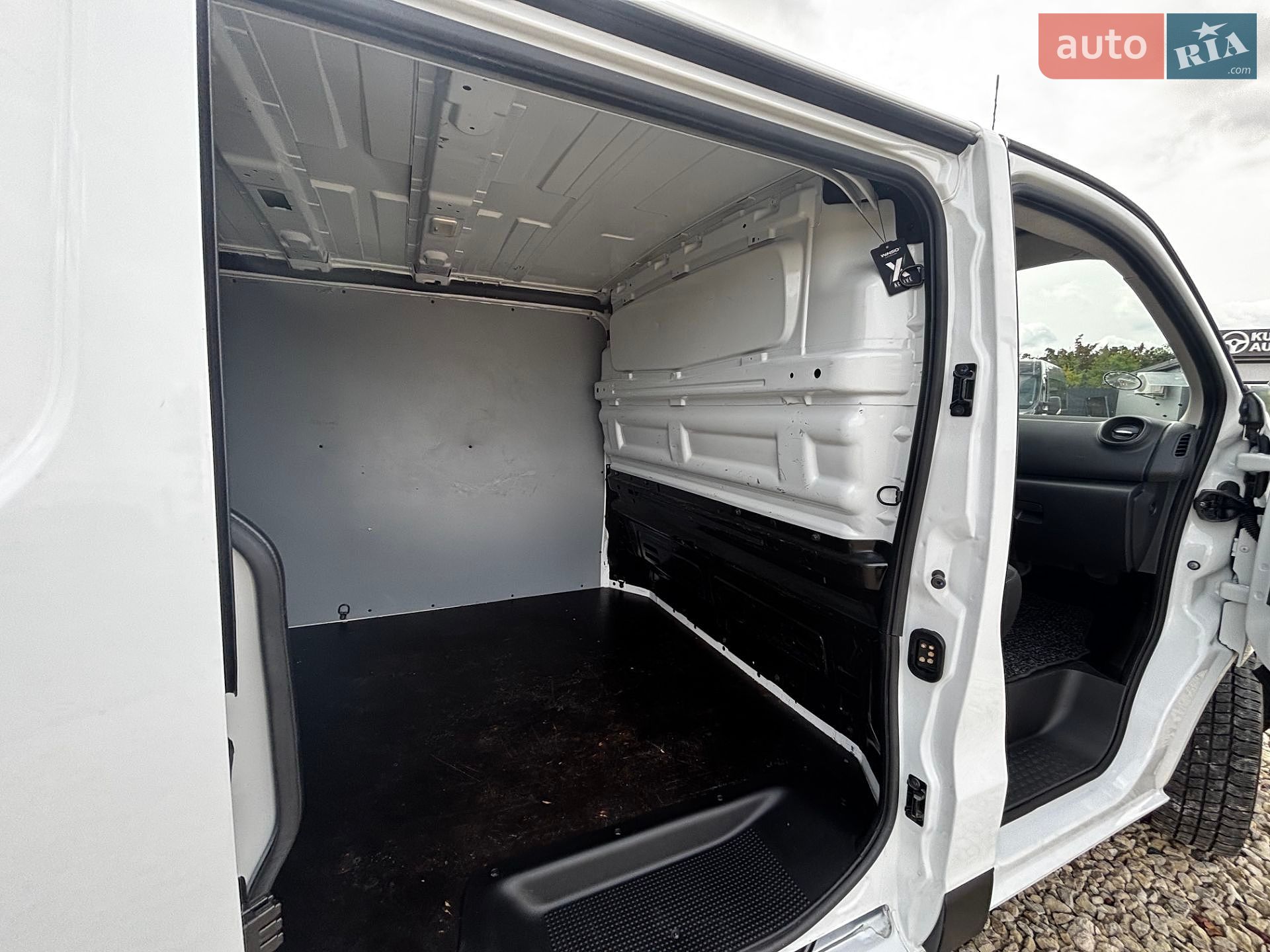 Renault Trafic 2020 VIN VF1FL000466804193 фото оголошення 20 з 28