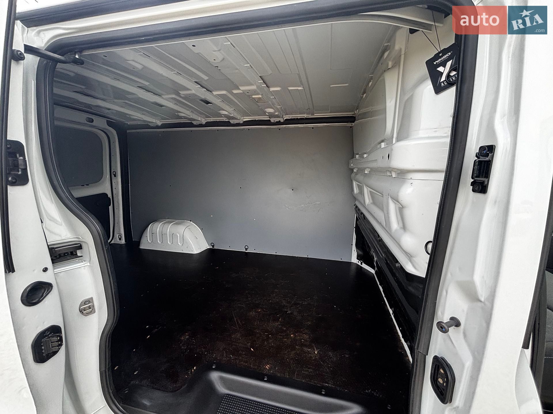 Renault Trafic 2020 VIN VF1FL000466804193 фото оголошення 21 з 28