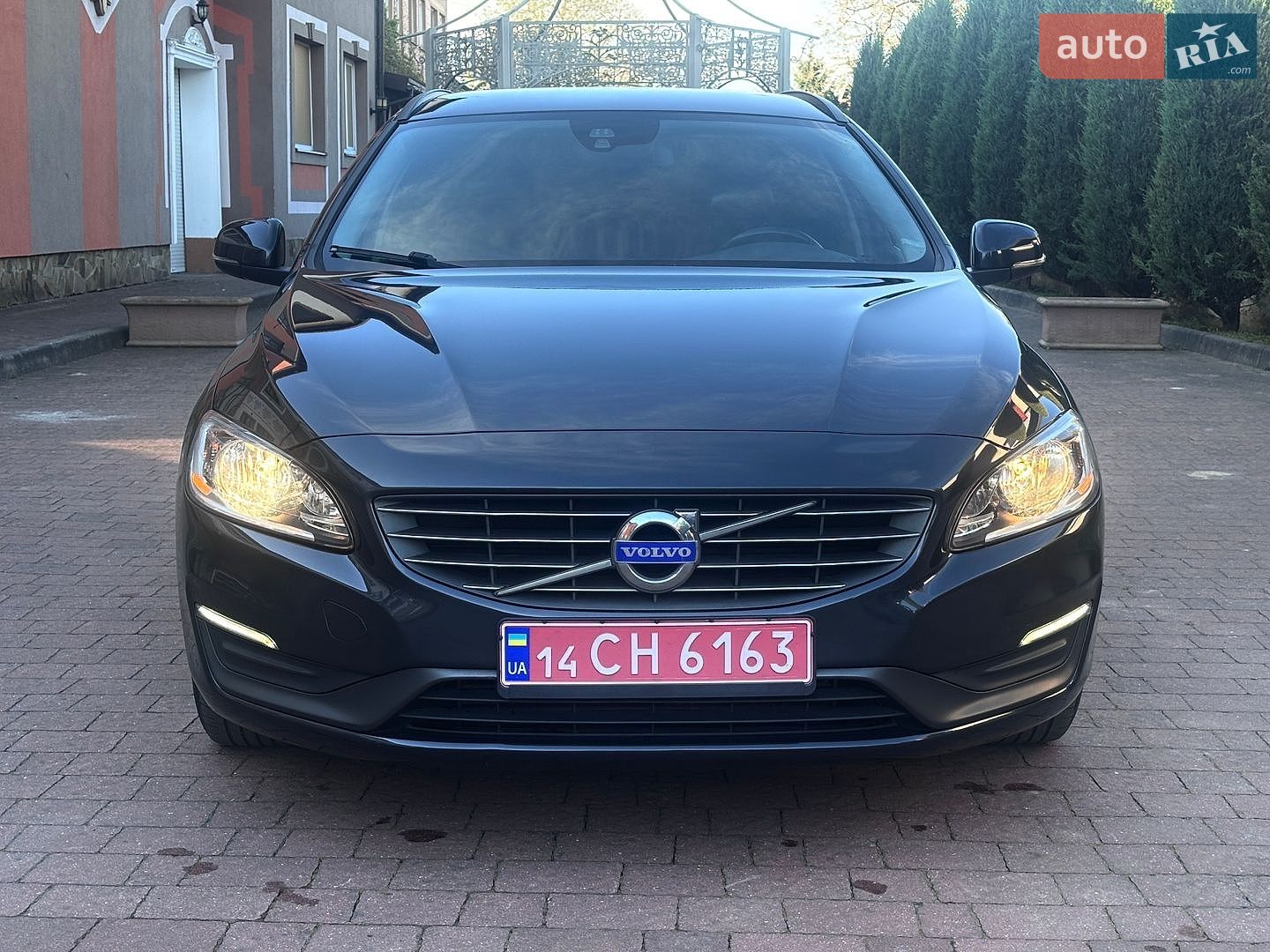 Volvo V60 2015 VIN YV1FW8481F1227219 фото оголошення 3 з 202