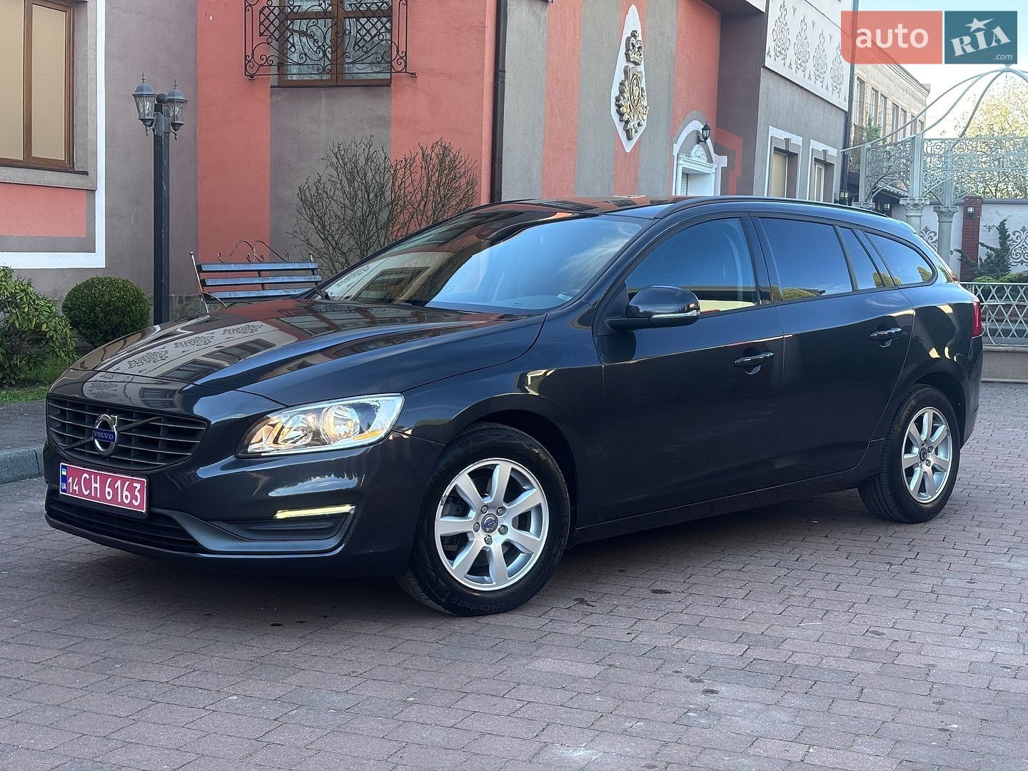 Volvo V60 2015 VIN YV1FW8481F1227219 фото оголошення 25 з 202