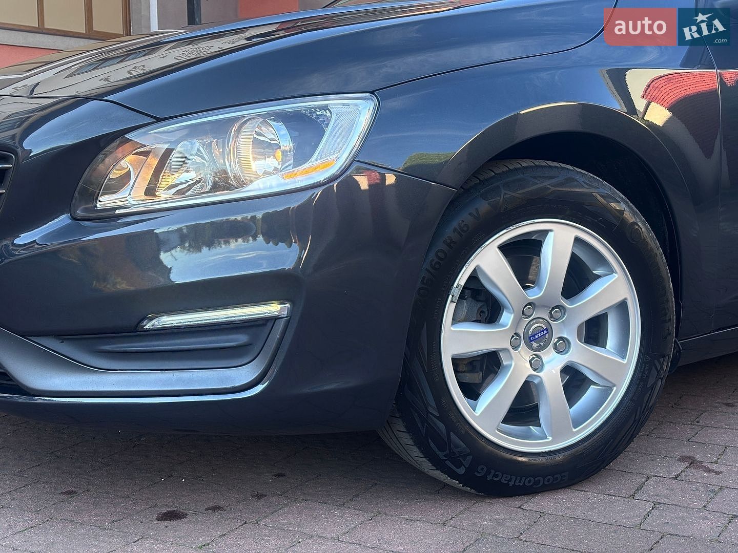 Volvo V60 2015 VIN YV1FW8481F1227219 фото оголошення 33 з 202