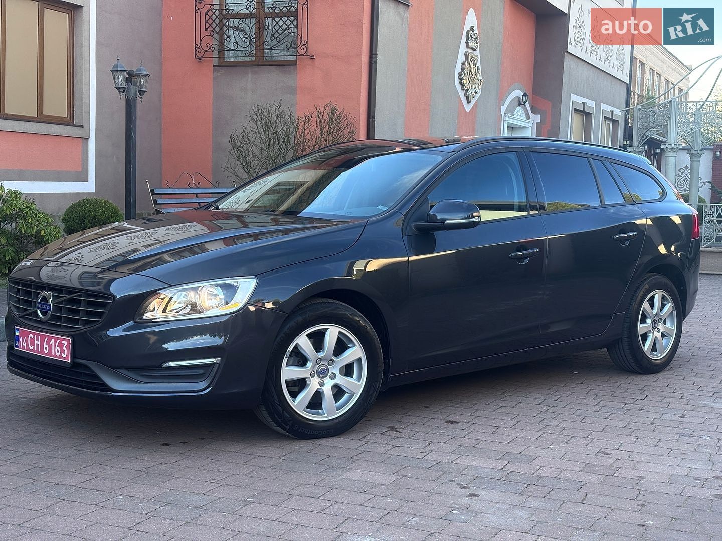 Volvo V60 2015 VIN YV1FW8481F1227219 фото оголошення 28 з 202