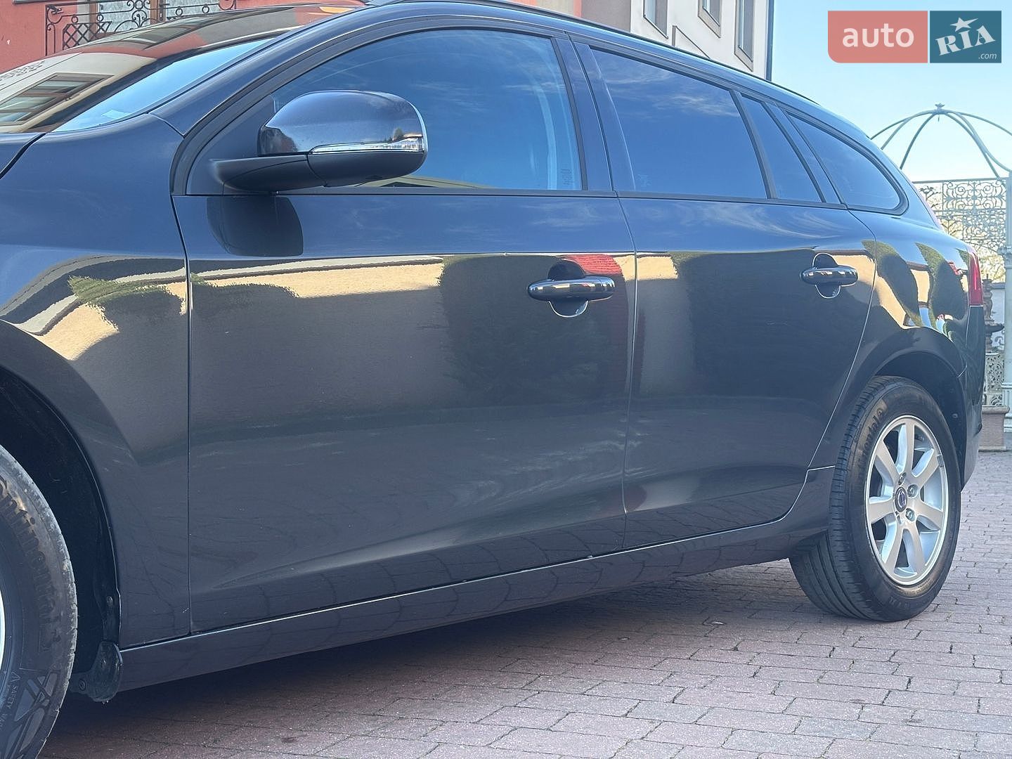 Volvo V60 2015 VIN YV1FW8481F1227219 фото оголошення 41 з 202