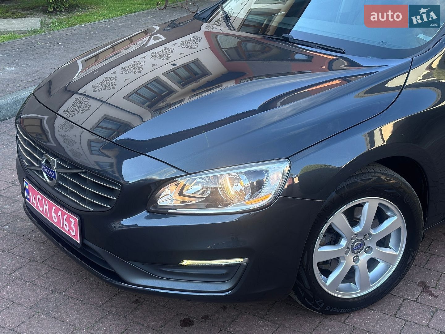 Volvo V60 2015 VIN YV1FW8481F1227219 фото оголошення 34 з 202