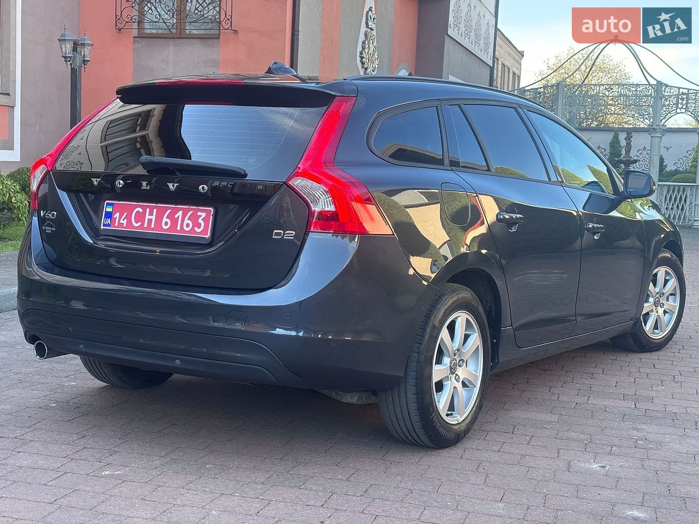 Volvo V60 2015 VIN YV1FW8481F1227219 фото оголошення 73 з 202
