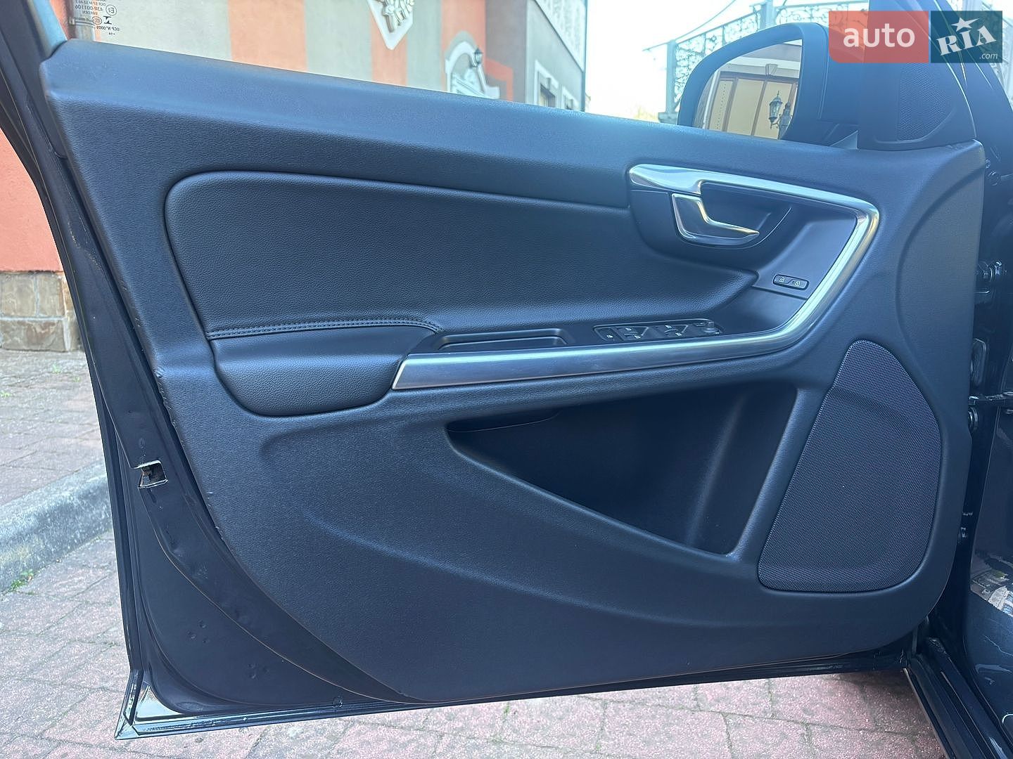 Volvo V60 2015 VIN YV1FW8481F1227219 фото оголошення 99 з 202