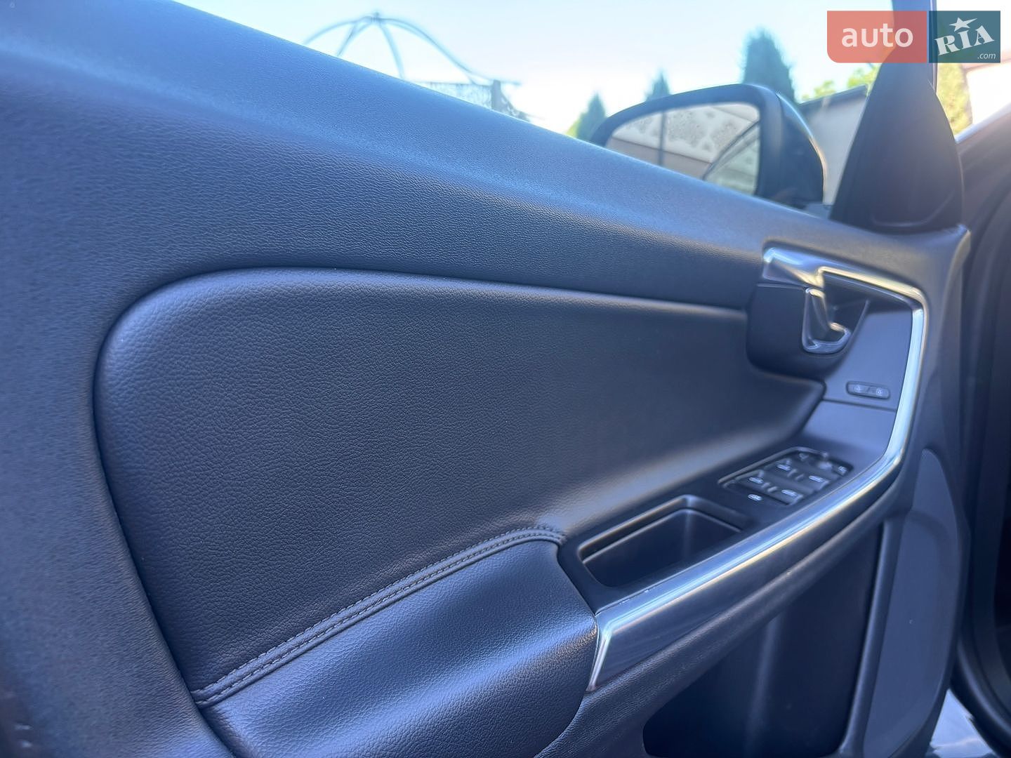 Volvo V60 2015 VIN YV1FW8481F1227219 фото оголошення 101 з 202