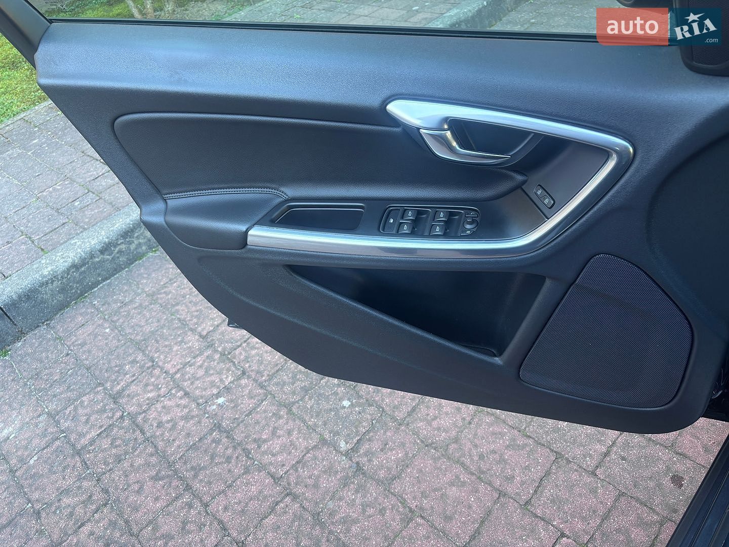 Volvo V60 2015 VIN YV1FW8481F1227219 фото оголошення 103 з 202