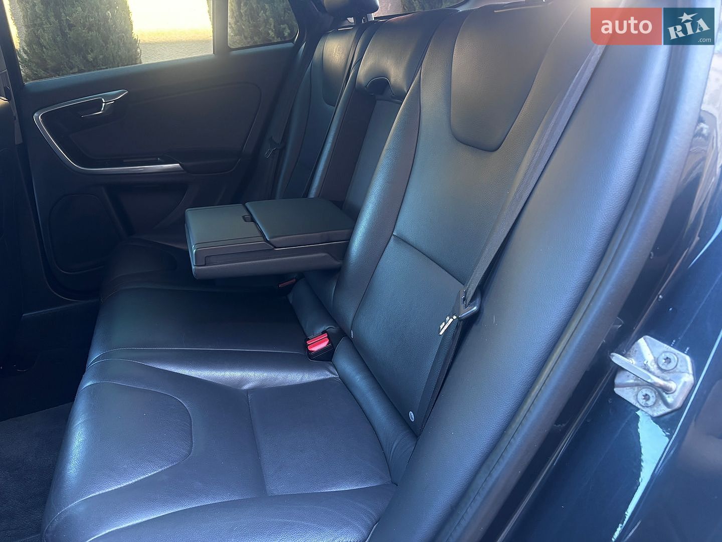 Volvo V60 2015 VIN YV1FW8481F1227219 фото оголошення 106 з 202