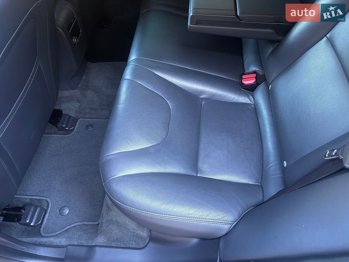 Volvo V60 2015 VIN YV1FW8481F1227219 фото оголошення 105 з 202
