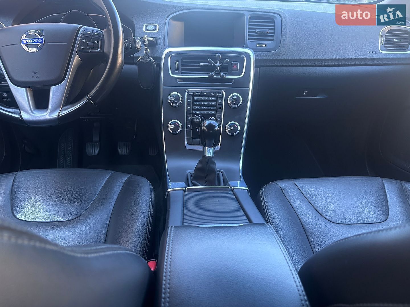 Volvo V60 2015 VIN YV1FW8481F1227219 фото оголошення 123 з 202