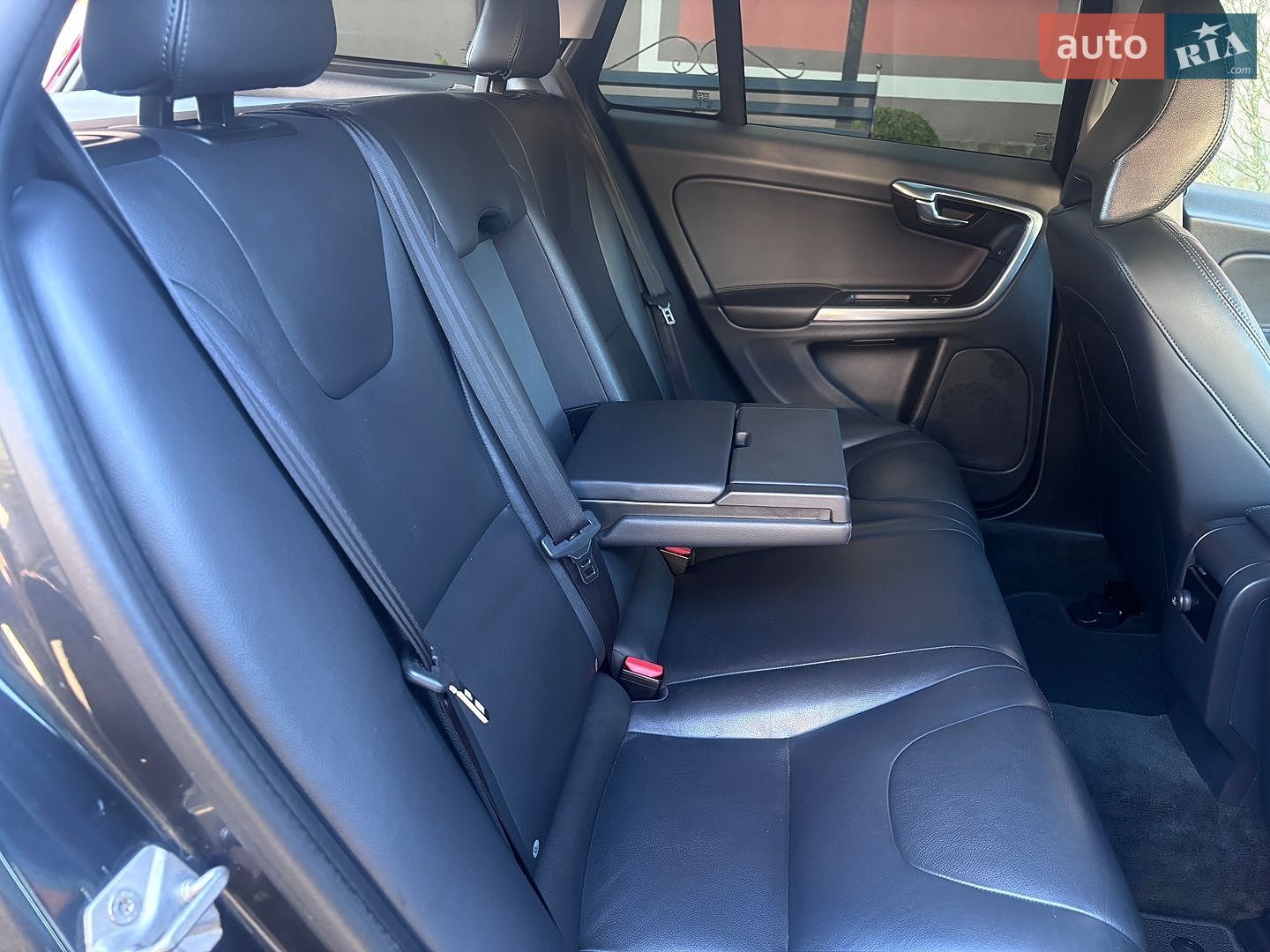 Volvo V60 2015 VIN YV1FW8481F1227219 фото оголошення 126 з 202