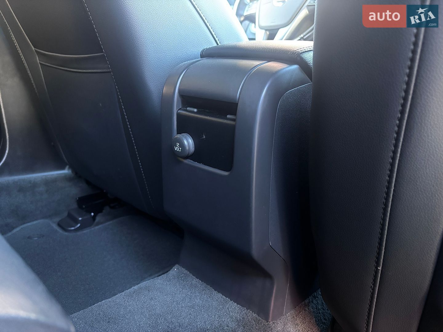 Volvo V60 2015 VIN YV1FW8481F1227219 фото оголошення 128 з 202