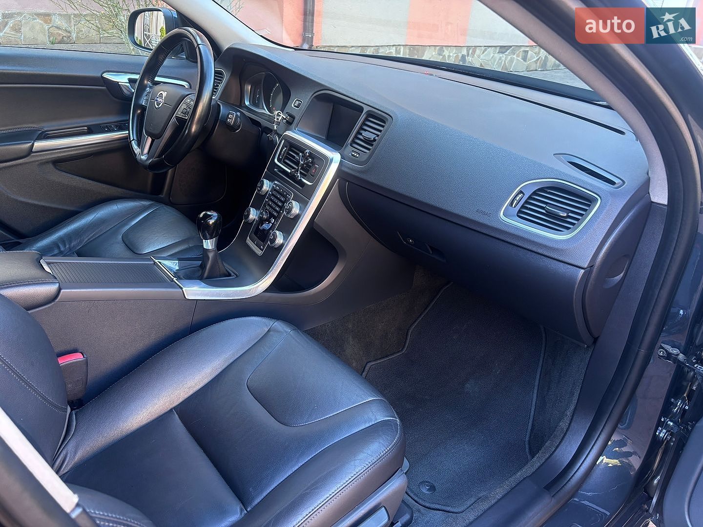 Volvo V60 2015 VIN YV1FW8481F1227219 фото оголошення 139 з 202