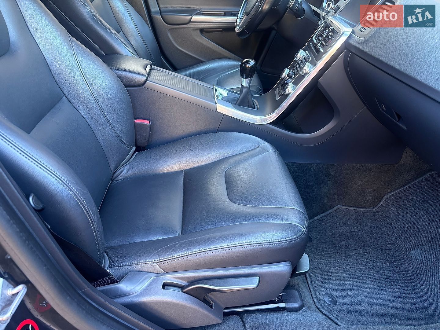 Volvo V60 2015 VIN YV1FW8481F1227219 фото оголошення 140 з 202