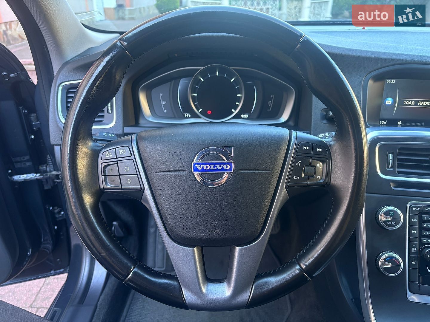 Volvo V60 2015 VIN YV1FW8481F1227219 фото оголошення 149 з 202