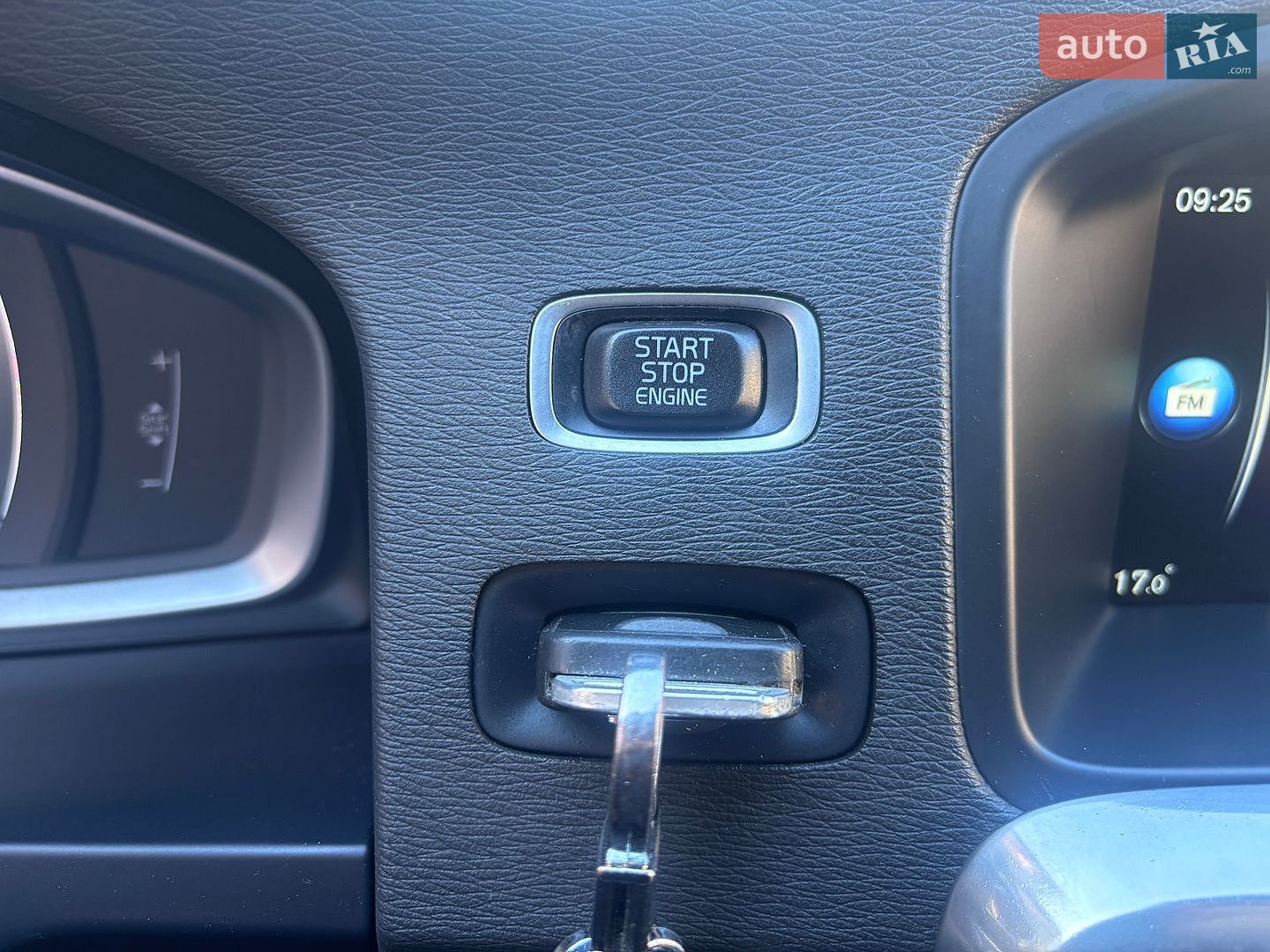 Volvo V60 2015 VIN YV1FW8481F1227219 фото оголошення 161 з 202