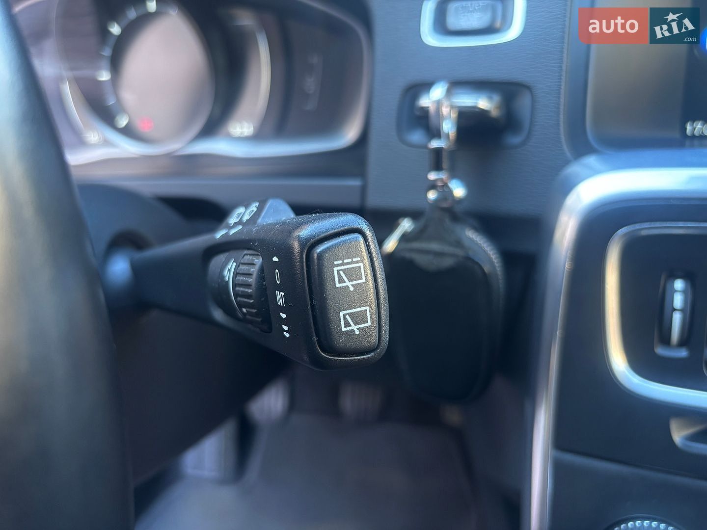 Volvo V60 2015 VIN YV1FW8481F1227219 фото оголошення 160 з 202