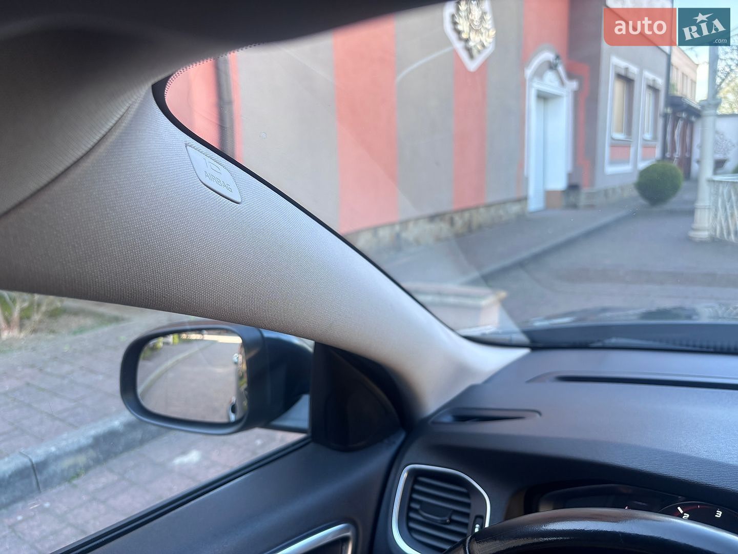 Volvo V60 2015 VIN YV1FW8481F1227219 фото оголошення 178 з 202
