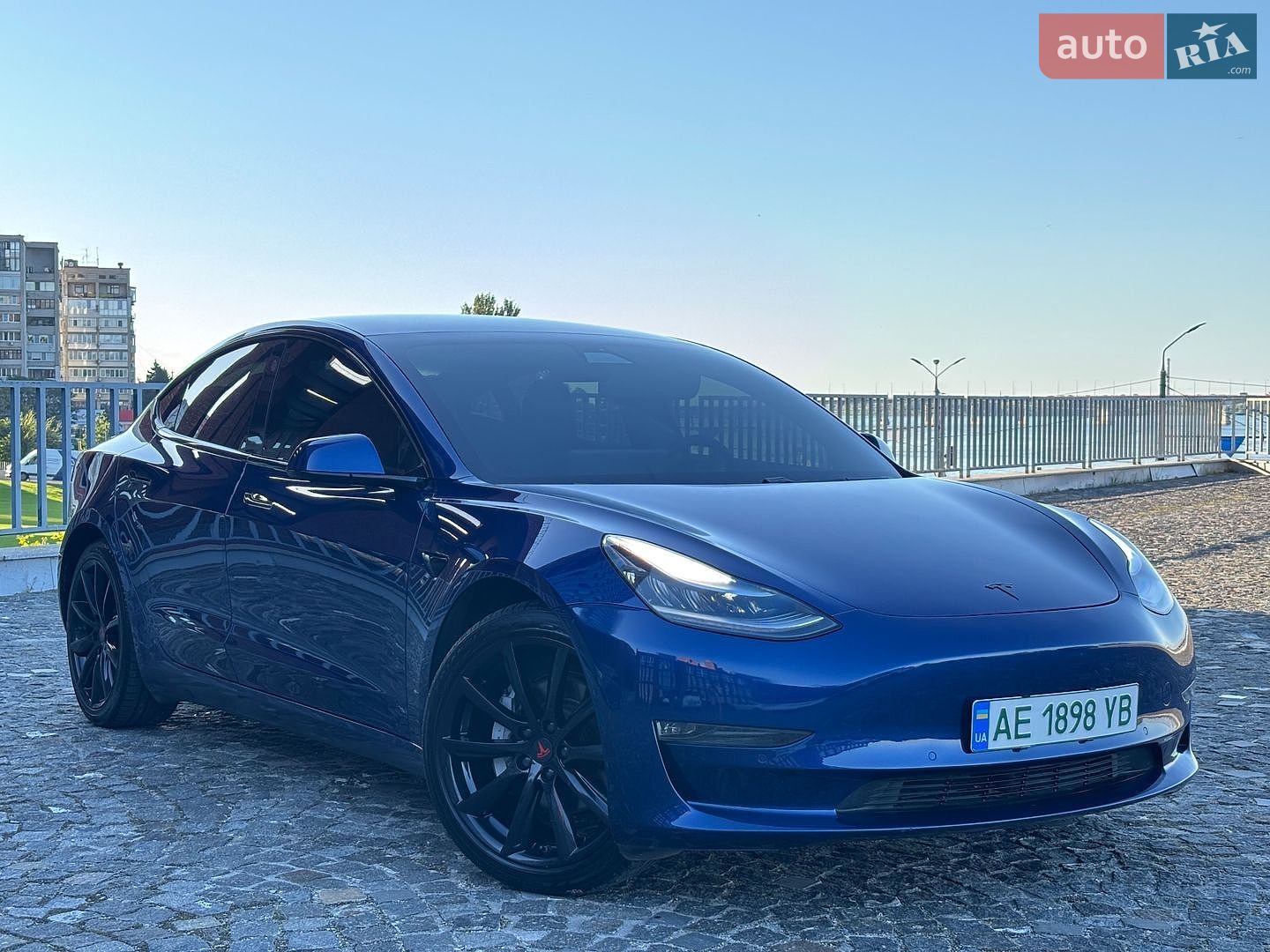TESLA MODEL 3 2019 VIN 5YJ3E7EB0LF561385 фото оголошення 2 з 52