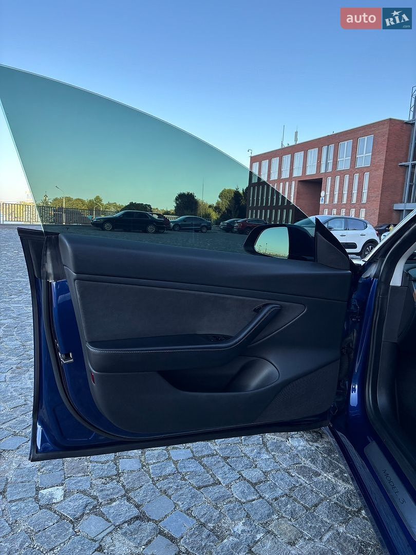 TESLA MODEL 3 2019 VIN 5YJ3E7EB0LF561385 фото оголошення 21 з 52