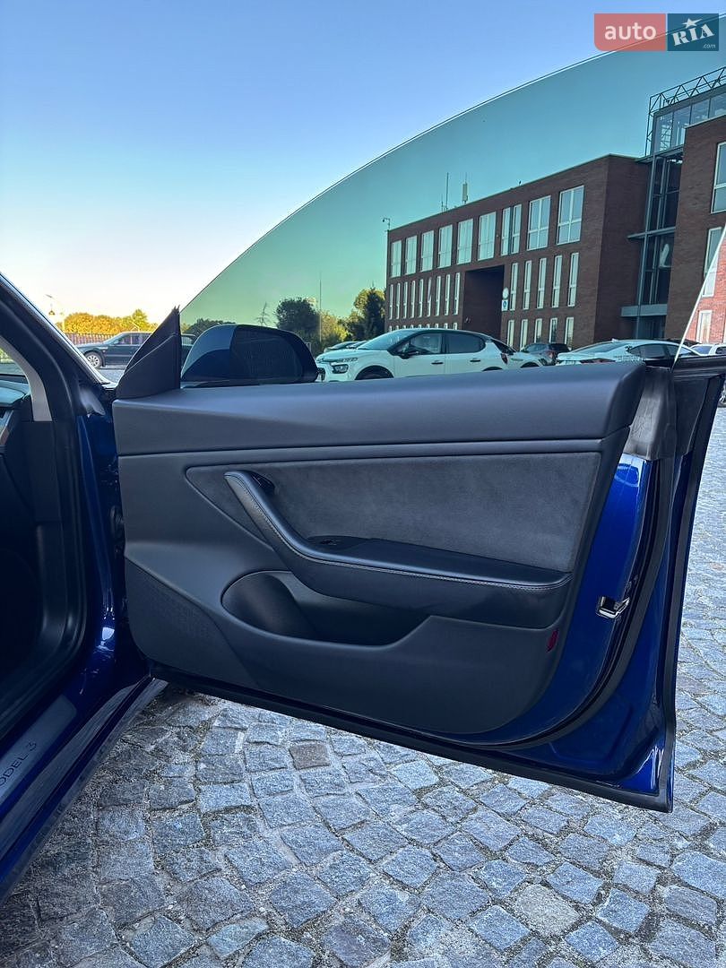 TESLA MODEL 3 2019 VIN 5YJ3E7EB0LF561385 фото оголошення 24 з 52