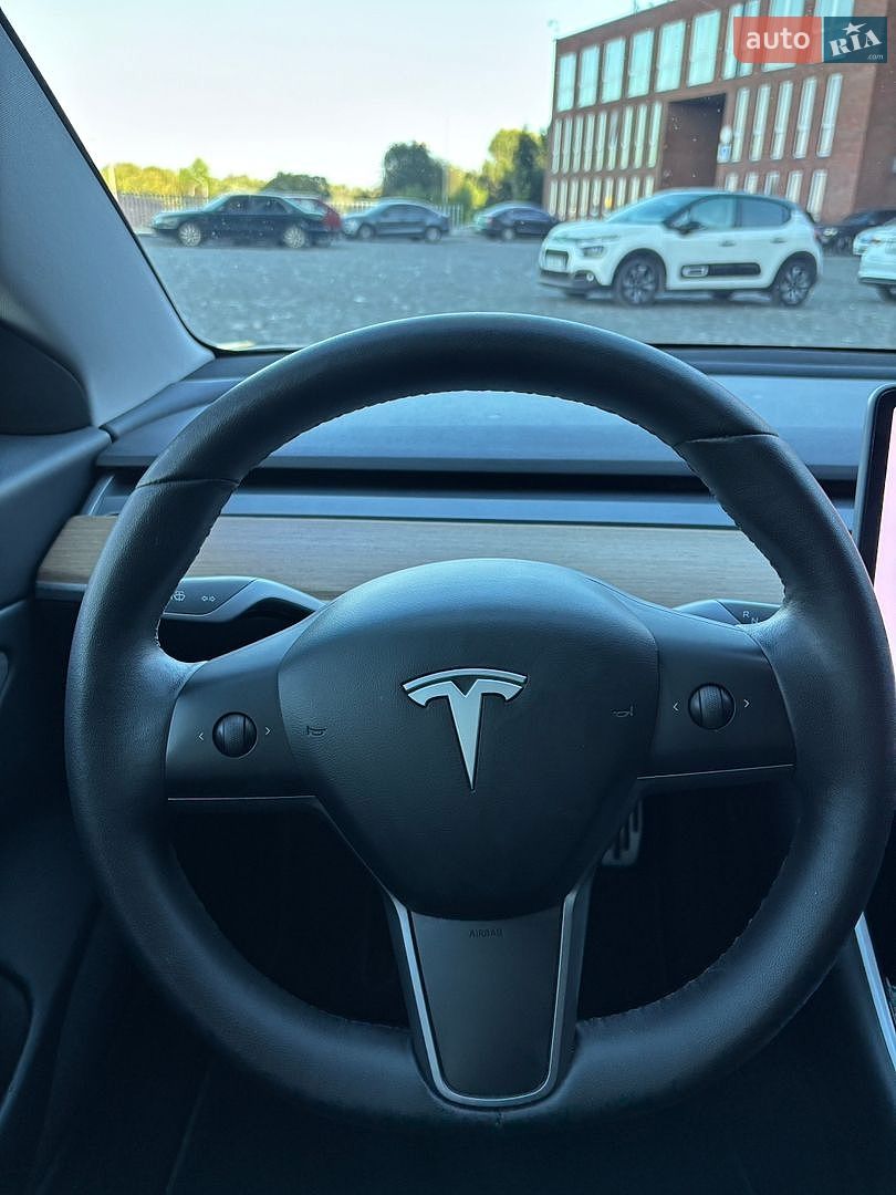 TESLA MODEL 3 2019 VIN 5YJ3E7EB0LF561385 фото оголошення 29 з 52