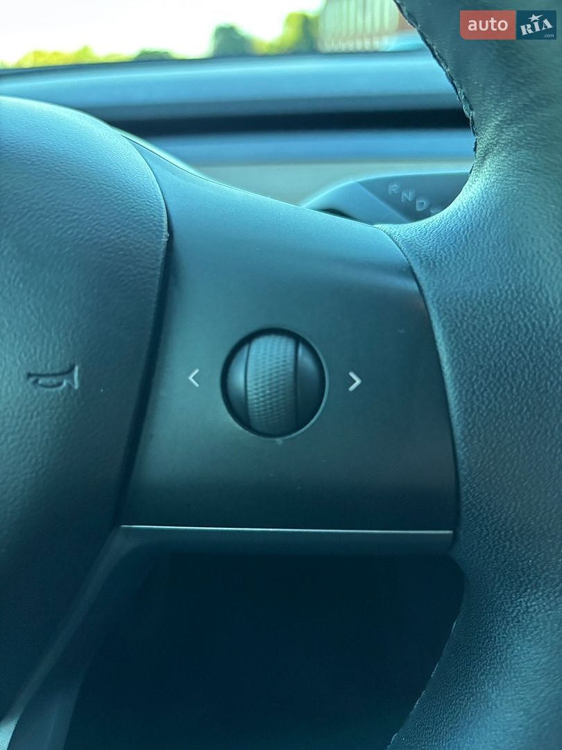 TESLA MODEL 3 2019 VIN 5YJ3E7EB0LF561385 фото оголошення 31 з 52