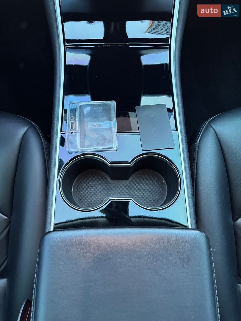 TESLA MODEL 3 2019 VIN 5YJ3E7EB0LF561385 фото оголошення 33 з 52