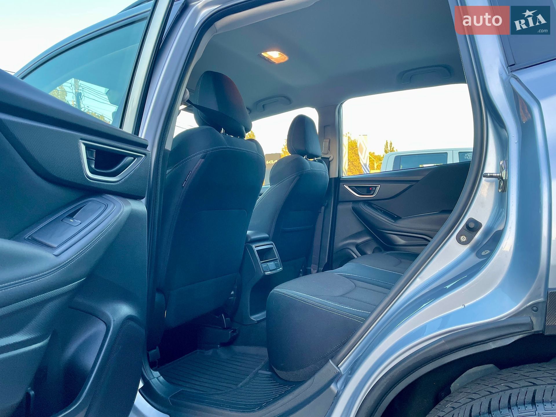 Subaru Forester 2019 VIN JF2SKADCXLH411992 фото оголошення 12 з 31